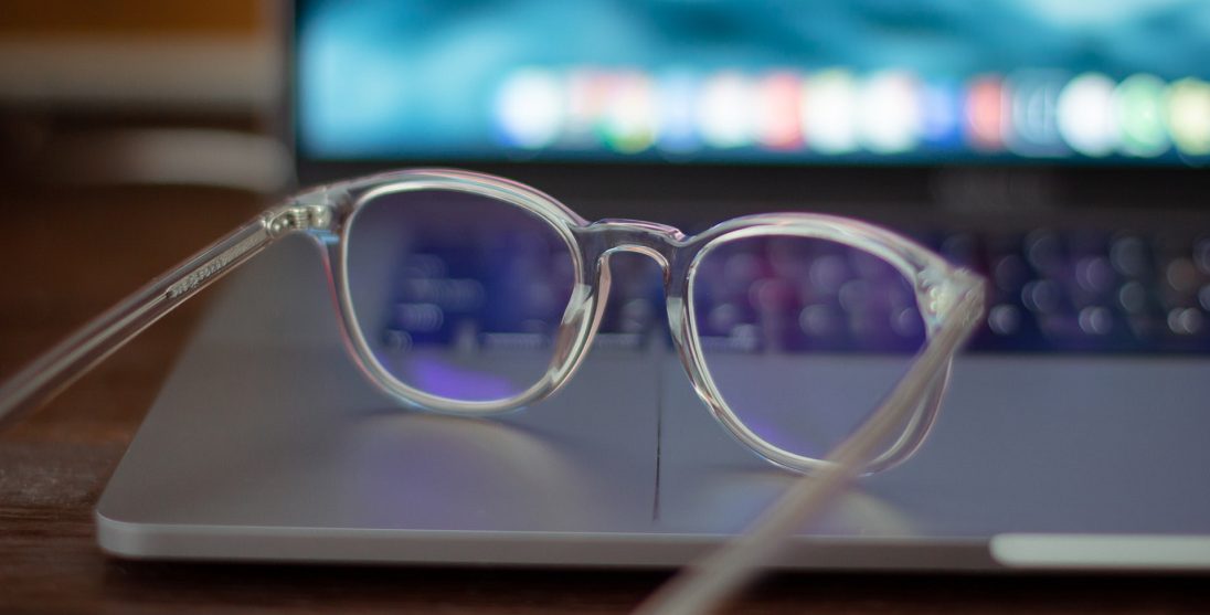 Glasses that Block Blue Light: Why You Should Use One