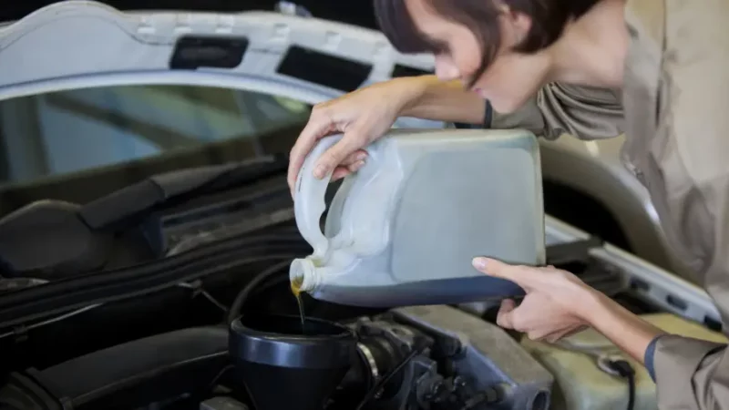 Here’s how Your Car’s Engine Oil Get Affected in Those Winter Days?