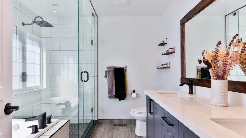 Easy And Affordable Bathroom Renovation Ideas To Transform Your Space